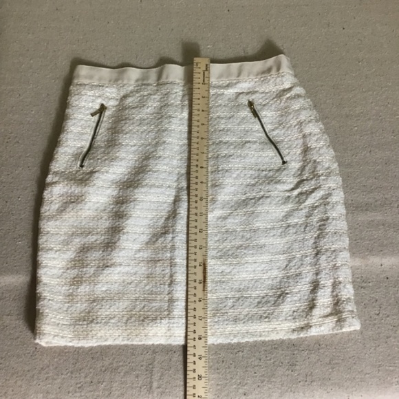 Forever 21 Women’s Cream/ Gold Tweed Ribbon Waist detail Mini Skirt Sz. Med EUC - Picture 7 of 9
